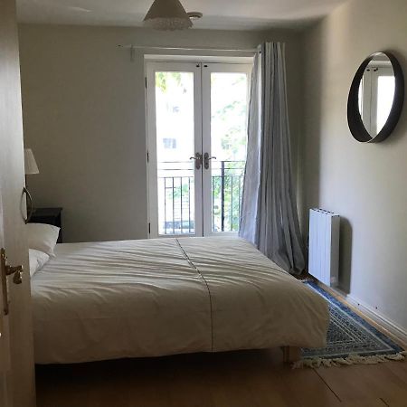 Key & Flowers - Kensington Residence 1 ลอนดอน ภายนอก รูปภาพ